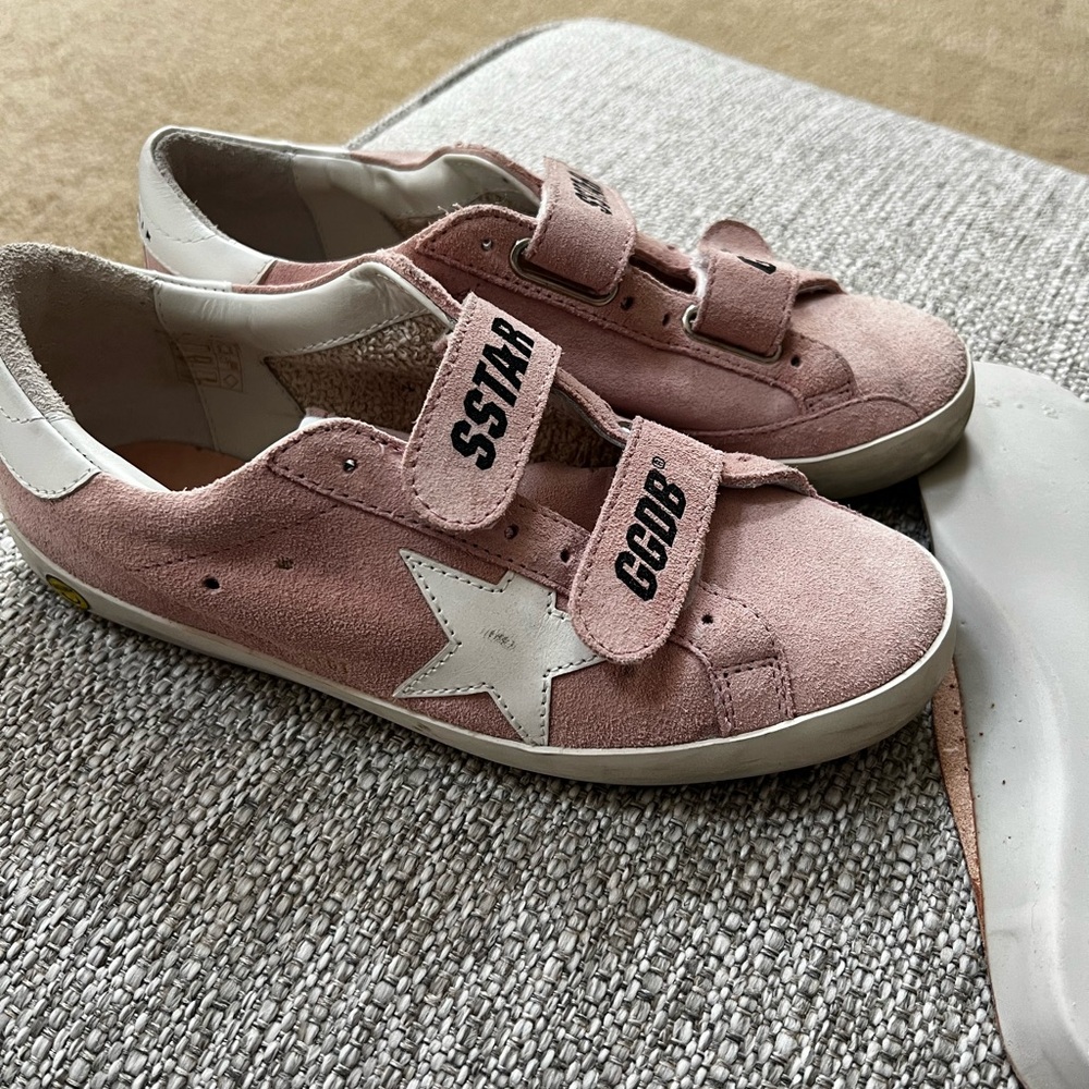 Golden goose kids size 34 pink suede! No added marks or stains! Like NEW! - Picture 4 of 9
